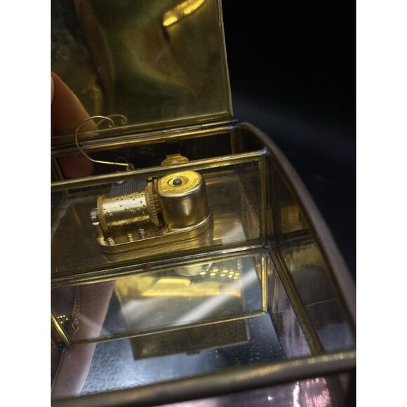 Via Vermont Warm Greetings from the Heart Music Box Through the Eyes of Love - Picture 14 of 16